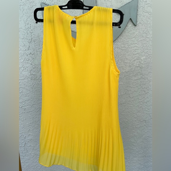 Yellow Pleated Sleeveless Top Catherine Size Small - Picture 4 of 10